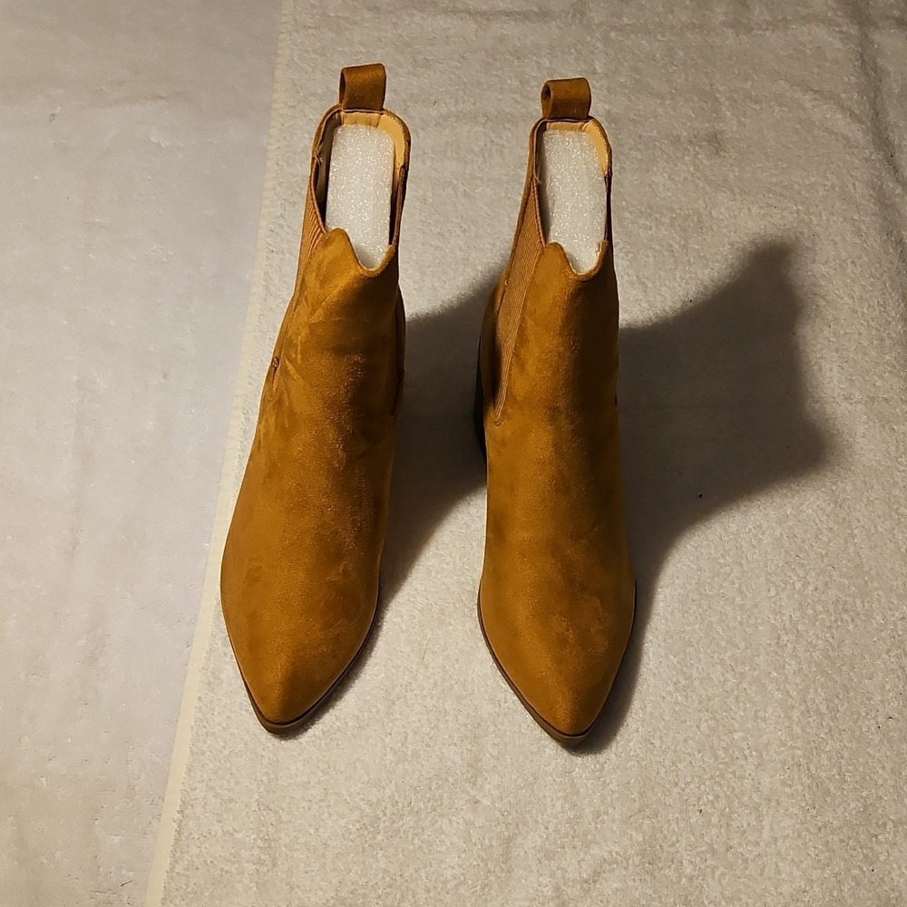 J. Adams Shoes Andi Tan Suede Chelsea Ankle Boots Pointed‎ Toe Women Size 8
